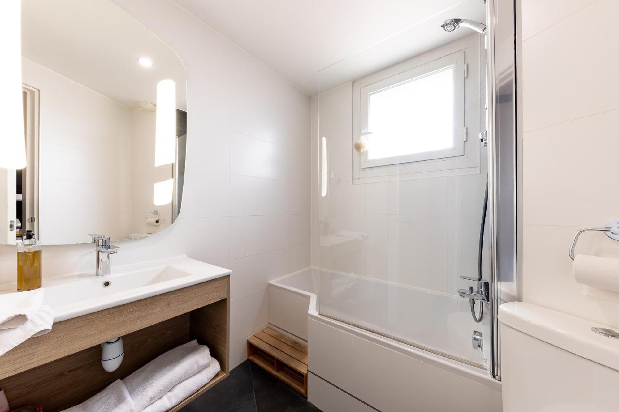 Ibis Styles Marseille Centre Prado Place Castellane Bagian luar foto